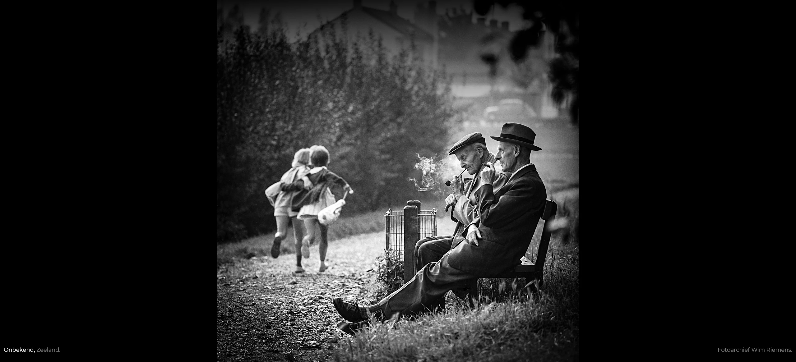 Jong en oud samen in Zeeland, foto Wim Riemens